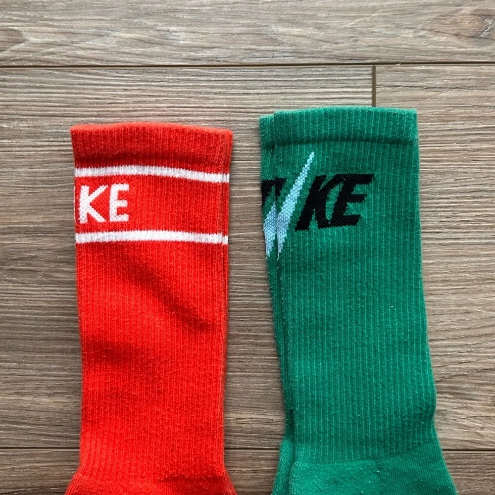 Nike Crew Socks | Red & Green (Size 8-12 Unisex)